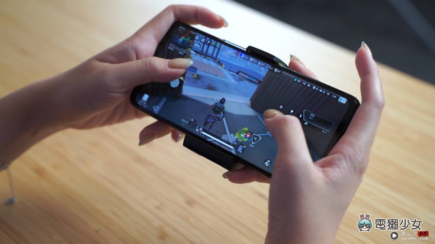 开箱｜处理器篡位排行第一！ROG Phone 6D Ultimate 电竞手机，出现神秘小黑盒？实测游戏数据结果说话，告诉你！它！有！多！强！ 数码科技 图12张